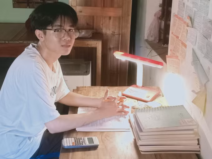 Bí quyết học tập của thủ khoa người dân tộc thiểu số ảnh 1