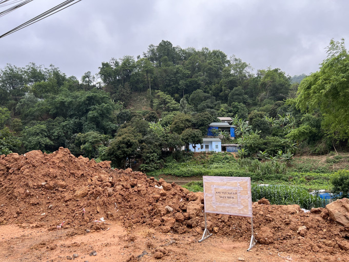 Địa điểm xảy ra vụ sạt lở kè đá làm 3 người tử vong, 1 người bị thương tại phường Duyệt Trung, thành phố Cao Bằng, tỉnh Cao Bằng. Ảnh: Chu Hiệu-TTXVN. Cao Bằng rà soát các điểm có nguy cơ sạt lở đất đá ảnh 2