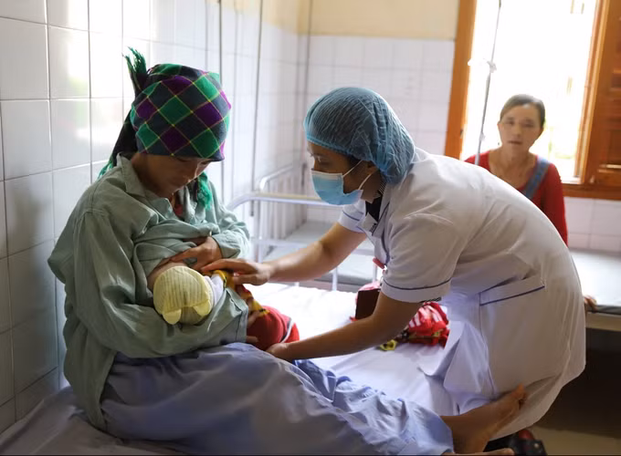 Tập trung chăm sóc sức khỏe bà mẹ, trẻ em vùng đồng bào dân tộc thiểu số tỉnh Lào Cai ảnh 1