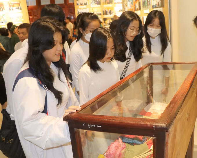75 năm Ngày Thương binh - Liệt sỹ: Triển lãm “Da cam - Lương tri và Công lý” ảnh 2