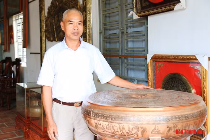 Người "truyền lửa" nghề đúc đồng truyền thống làng Chè Đông ảnh 1