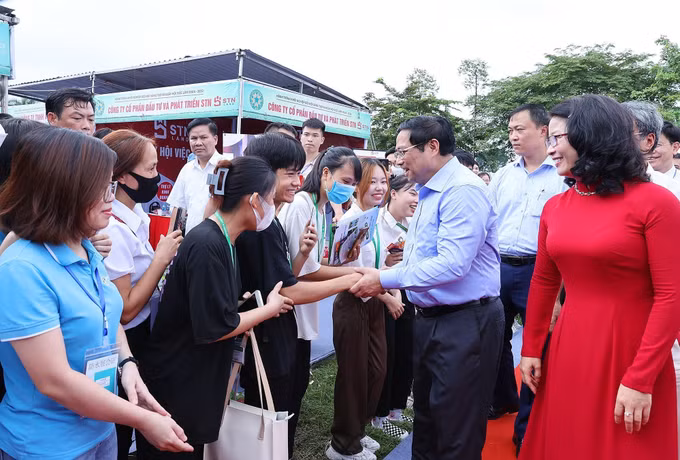 Thủ tướng Phạm Minh Chính: Để nông nghiệp phát triển bền vững và hiệu quả phải kết hợp kinh nghiệm với khoa học công nghệ và đổi mới sáng tạo ảnh 5