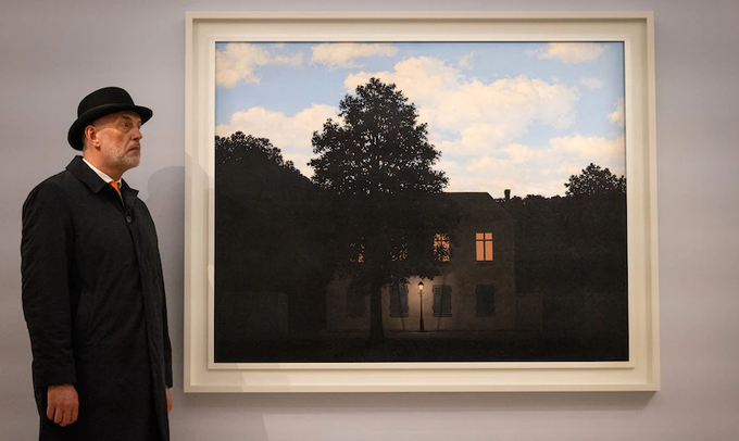 Tác phẩm L'Empire des Lumieres của Rene Magritte. Ảnh: AFP Tác phẩm siêu thực của danh họa Rene Magritte đạt mức giá cao kỷ lục ảnh 1