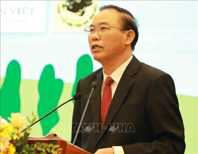 Thú trưởng Bộ Nông nghiệp và Phát triển nông thôn Phùng Đức Tiến phát biểu. Ảnh: Vũ Sinh - TTXVN Chuyển đổi số sẽ khắc phục điểm yếu trong nông nghiệp ảnh 1