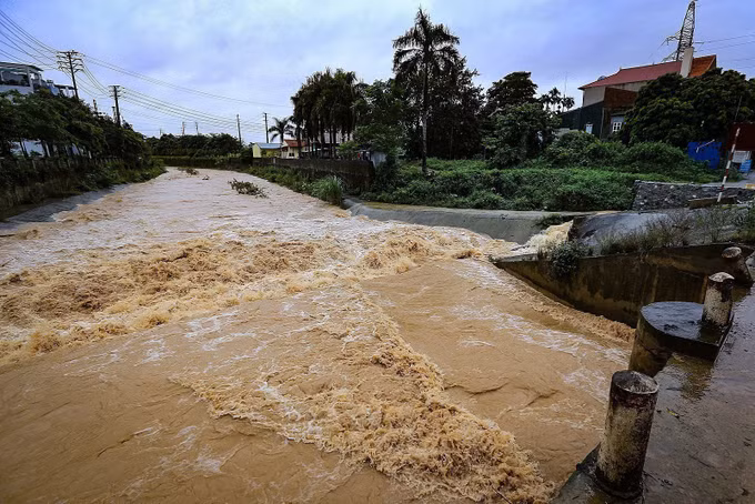 Hòa Bình: Mưa lớn thiệt hại nhiều tài sản, hoa màu, một người chết ảnh 1