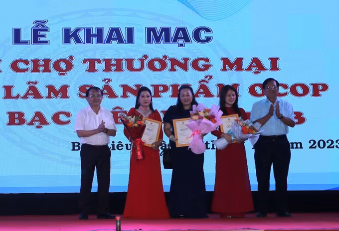 Khai mạc Hội chợ thương mại – triển lãm sản phẩm OCOP Bạc Liêu 2023 ảnh 1