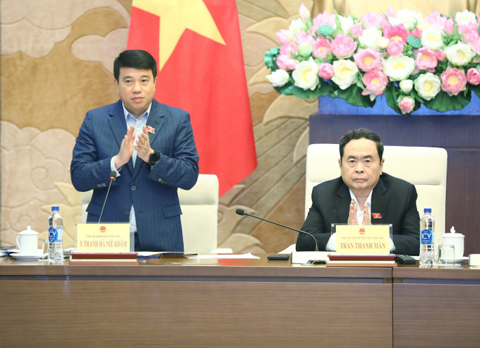Ủy viên Ủy ban Thường vụ Quốc hội, Chủ tịch Hội đồng Dân tộc Y Thanh Hà Niê Kđăm. Ảnh: Minh Đức - TTXVN Khẩn trương phối hợp xây dựng dự thảo Nghị quyết về danh mục thành phần, tên gọi các dân tộc Việt Nam ảnh 2