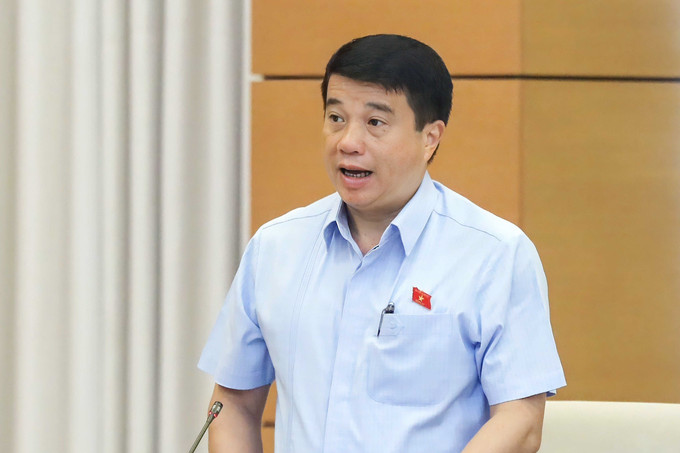 Chủ tịch Hội đồng Dân tộc của Quốc hội Y Thanh Hà Niê Kđăm phát biểu. Ảnh: Doãn Tấn - TTXVN Phiên họp thứ 26, Ủy ban Thường vụ Quốc hội: Ưu tiên giải quyết vấn đề cấp bách vùng khó khăn, đặc biệt khó khăn ảnh 2