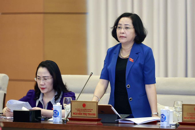 Trưởng Ban Công tác đại biểu thuộc Ủy ban Thường vụ Quốc hội Nguyễn Thị Thanh phát biểu. Ảnh: Doãn Tấn - TTXVN Phiên họp thứ 26, Ủy ban Thường vụ Quốc hội: Ưu tiên giải quyết vấn đề cấp bách vùng khó khăn, đặc biệt khó khăn ảnh 4