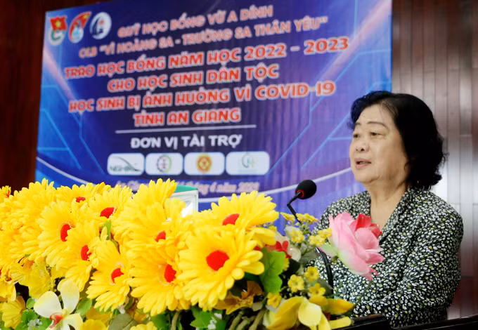 Tiếp sức cho học sinh dân tộc thiểu số vùng biên giới An Giang ảnh 1