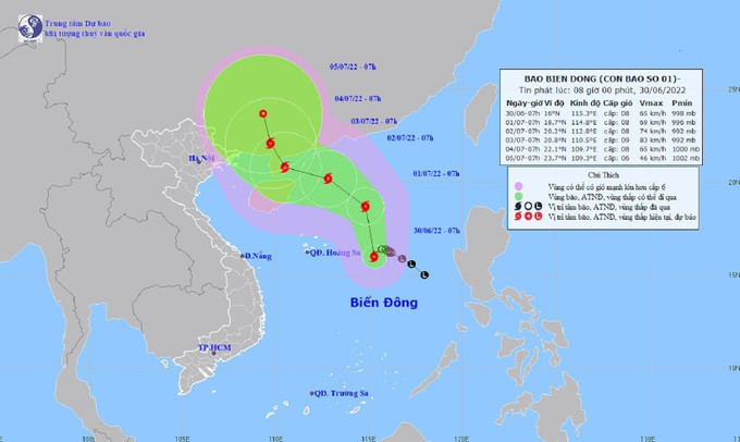 Bản đồ đường đi của bão CHABA trên biển Đông. Ảnh: TTXVN phát Chủ động ứng phó với bão số 1 và mưa lũ sau bão ảnh 1