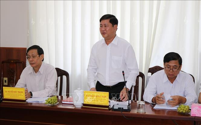 Ông Trần Quốc Nam, Phó Bí thư Tỉnh ủy, Chủ tịch UBND tỉnh, Phó Chủ tịch Thường trực Ủy ban bầu cử tỉnh Ninh Thuận phát biểu tại buổi kiểm tra, giám sát. Ảnh: Nguyễn Thành – TTXVN Kiểm tra công tác chuẩn bị cho bầu cử ở Ninh Thuận ảnh 1