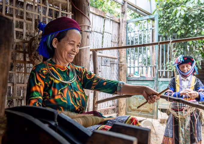 Bảo tồn nét đẹp nghề dệt lanh của người Mông ảnh 5