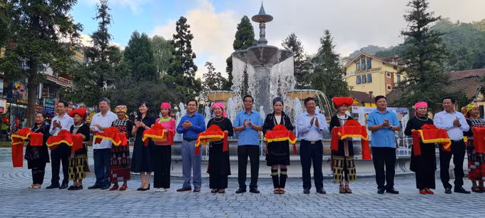 Khai mạc Tuần văn hóa Du lịch chào mừng 120 năm du lịch Sa Pa ảnh 1