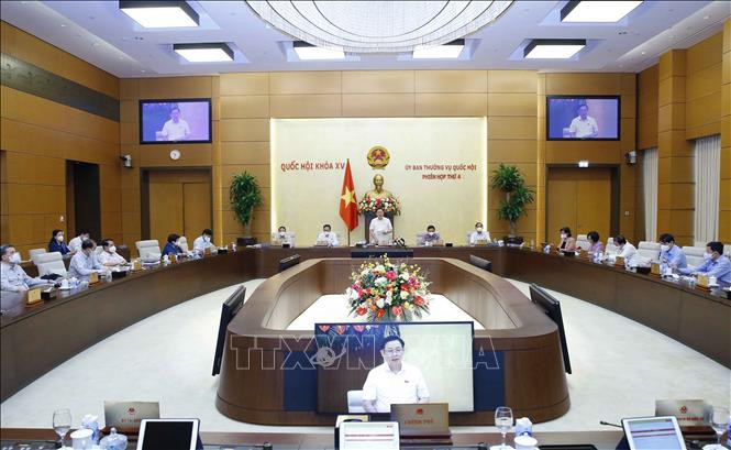 Toàn cảnh phiên bế mạc. Ảnh: Doãn Tấn – TTXVN Bế mạc Phiên họp thứ 4 của Ủy ban Thường vụ Quốc hội ảnh 2