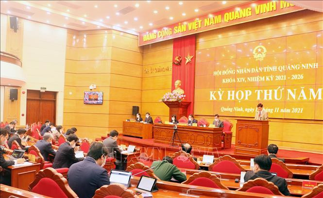 Quang cảnh kỳ họp. Ảnh: Văn Đức – TTXVN Quảng Ninh tập trung nguồn lực phát triển vùng đồng bào dân tộc thiểu số, miền núi, biên giới, hải đảo ảnh 2