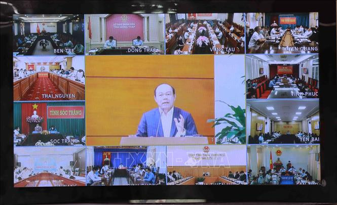 Họp trực tuyến với các địa phương. Ảnh: Vũ Sinh - TTXVN Bộ trưởng Lê Minh Hoan: Phát triển hợp tác xã sẽ tạo ra sức mạnh đa chiều ảnh 1