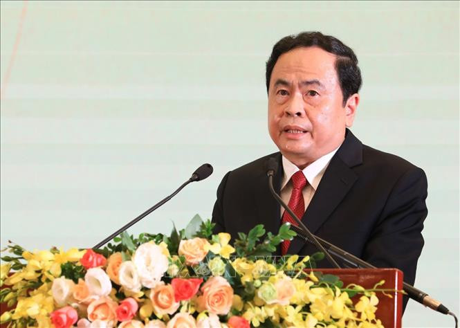 Đồng chí Trần Thanh Mẫn, Bí thư Trung ương Đảng, Chủ tịch Ủy ban Trung ương Mặt trận Tổ quốc Việt Nam phát biểu khai mạc buổi lễ. Ảnh: Thành Đạt - TTXVN Công bố Sách vàng Sáng tạo Việt Nam năm 2020 ảnh 2