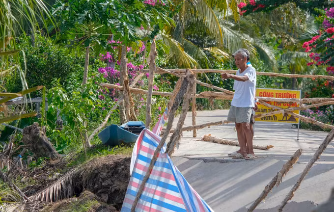 Cần Thơ xuất hiện nhiều điểm sạt lở bờ sông nghiêm trọng ảnh 2