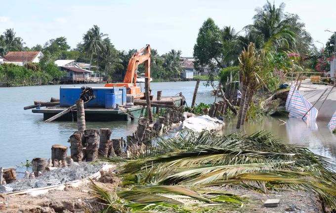 Cần Thơ xuất hiện nhiều điểm sạt lở bờ sông nghiêm trọng ảnh 4
