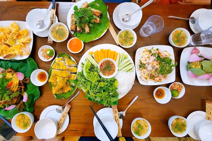 Ẩm thực Làng cổ Đường Lâm dần trở thành sản phẩm du lịch hấp dẫn ảnh 1