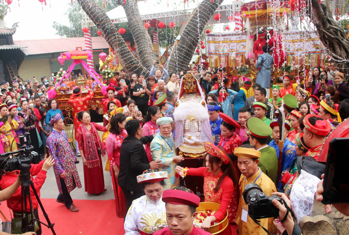 Lễ hội Đền Hạ, Đền Thượng, Đền Ỷ La thu hút hàng vạn khách thập phương ảnh 2