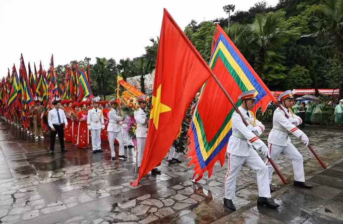 Chủ tịch nước Võ Văn Thưởng dâng hương Giỗ Tổ Hùng Vương năm 2023 ảnh 1