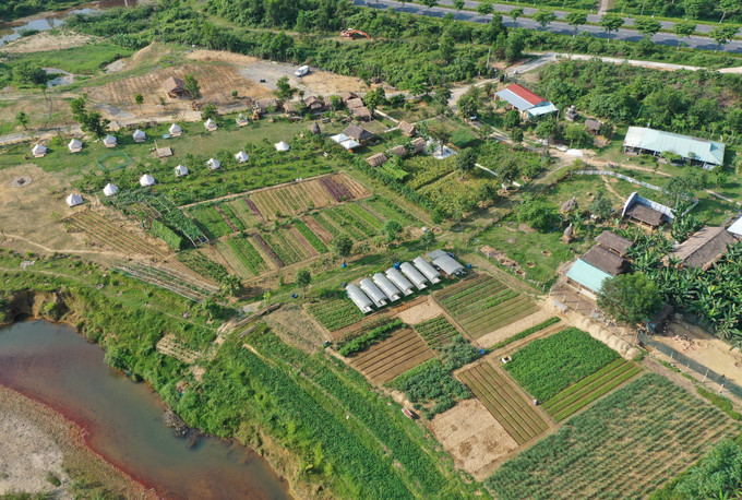 Nông trại An Phú Farm mô hình thí điểm đầu tiên về Khai thác dịch vụ du lịch kết hợp phát triển nông nghiệp của Đà Nẵng vừa được đưa vào hoạt động phục vụ du khách dịp lễ năm nay. Ảnh: Trần Lê Lâm - TTXVN Du lịch và nông nghiệp Đà Nẵng đồng hành phát triển ảnh 4