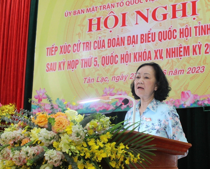 Thường trực Ban Bí thư Trương Thị Mai phát biểu tại buổi tiếp xúc cử tri. Ảnh: Vũ Hà- TTXVN Thường trực Ban Bí thư Trương Thị Mai: Quan tâm hơn nữa đến đội ngũ người uy tín trong đồng bào dân tộc thiểu số ảnh 3