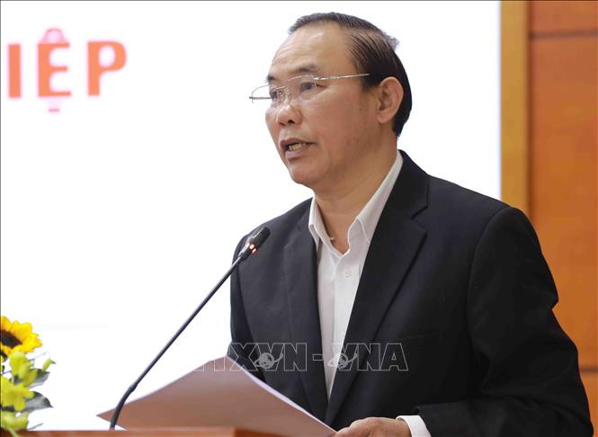 Thứ trưởng Bộ Nông nghiệp và Phát triển nông thôn Phùng Đức Tiến phát biểu chỉ đạo tại Hội nghị. Ảnh: Vũ Sinh - TTXVN Chăn nuôi và trồng trọt sẽ được ưu tiên chuyển đổi số ảnh 1
