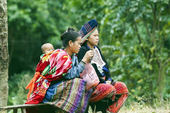 Tây Bắc là nơi sinh sống của nhiều đồng bào dân tộc. Ảnh: Phan Tuấn Anh - TTXVN Vẻ đẹp vùng cao Tây Bắc ảnh 8