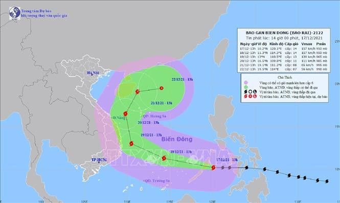 Bản đồ đường đi của bão RAI. Ảnh: TTXVN Chiều tối 17/12, bão Rai vào Biển Đông, vùng gần tâm bão sóng biển cao từ 8-10m ảnh 1