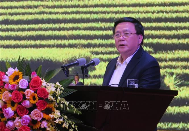 Đồng chí Nguyễn Xuân Thắng, Ủy viên Bộ Chính trị, Giám đốc Học viện Chính trị quốc gia Hồ Chí Minh, Chủ tịch Hội đồng Lý luận Trung ương, phát biểu tại Hội thảo. Ảnh: Hương Thu - TTXVN Đẩy mạnh liên kết phát triển vùng trung du và miền núi Bắc bộ ảnh 1