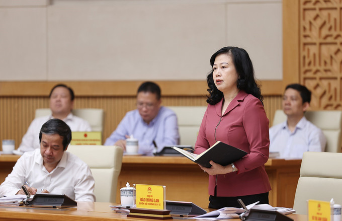 Quyền Bộ trưởng Bộ Y tế Đào Hồng Lan phát biểu. Ảnh: Dương Giang-TTXVN Thủ tướng Phạm Minh Chính: Xây dựng các kịch bản dự báo về tăng trưởng, lạm phát, các cân đối lớn để chủ động thích ứng ảnh 2