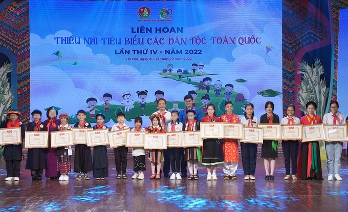 Tuyên dương thiếu nhi tiêu biểu các dân tộc toàn quốc lần thứ IV ảnh 4