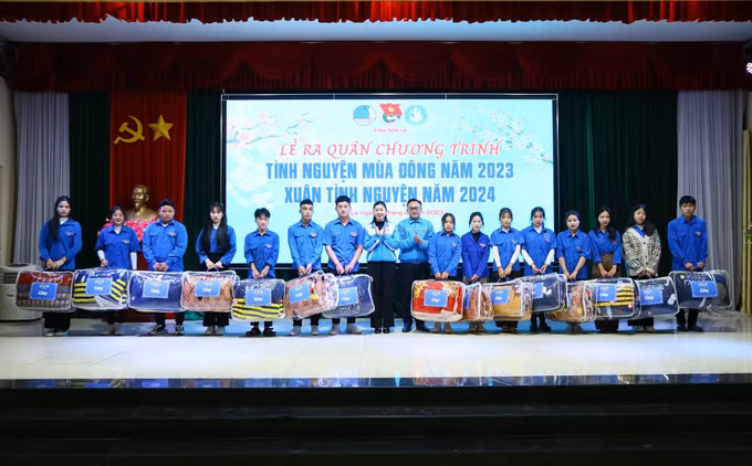 Chia sẻ khó khăn với người dân vùng sâu, vùng xa, khu vực biên giới tỉnh Sơn La ảnh 3