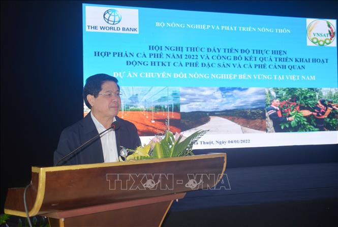 Thứ trưởng Bộ Nông nghiệp và Phát triển nông thôn Lê Quốc Doanh phát biểu tại hội nghị. Ảnh: Hoài Thu – TTXVN Hơn 49.000 ha đạt đủ các tiêu chí của quy trình sản xuất cà phê bền vững ảnh 1
