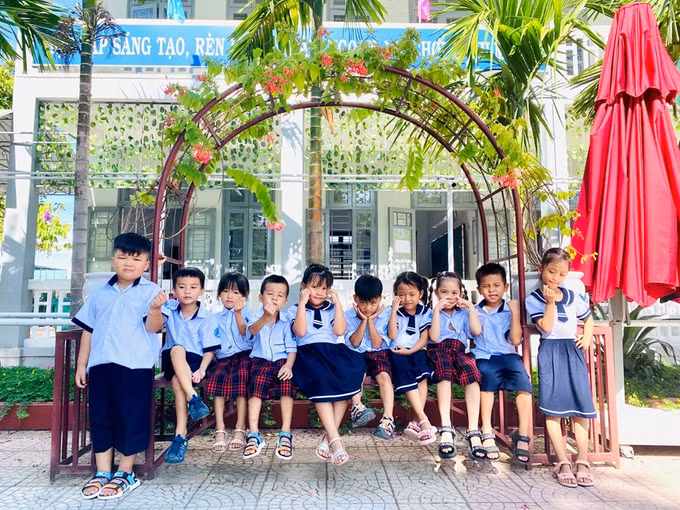 Thừa Thiên - Huế hỗ trợ học sinh vùng cao đến trường ảnh 1