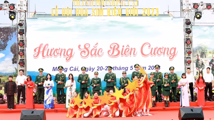 Khai mạc Lễ hội Hoa sim biên giới năm 2023 ảnh 1