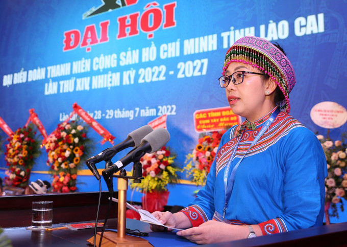 Bí thư tỉnh đoàn Lào Cai nhiệm kỳ 2022-2027 Giàng Thị Mai phát biểu khai mạc đại hội. Ảnh: Quốc Khánh - TTXVN Khơi dậy khát vọng xây dựng Lào Cai trở thành tỉnh phát triển của cả nước ảnh 1