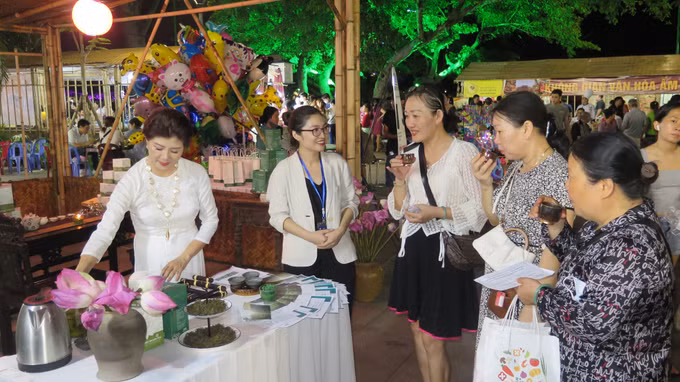 Tuần lễ Festival Huế 2022: Lễ hội ẩm thực thu hút đông đảo du khách ảnh 1