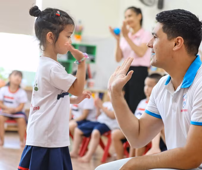 Năm học 2023 - 2024: "Xây dựng trường mầm non hạnh phúc, lấy trẻ em làm trung tâm" ảnh 8