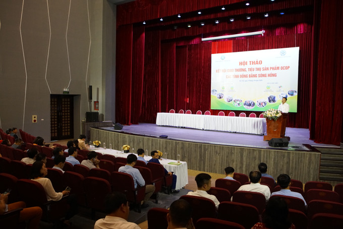 Hội thảo “Kết nối giao thương, tiêu thụ sản phẩm OCOP thành phố Hà Nội với các tỉnh Đồng bằng sông Hồng” diễn ra chiều ngày 09/10/2020 tại Trung tâm Văn hóa - Thông tin và Thể thao quận Tây Hồ. Hà Nội kết nối giao thương, tiêu thụ sản phẩm OCOP các tỉnh Đồng bằng sông Hồng ảnh 1