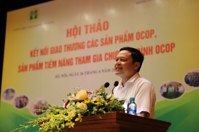 Phó Giám đốc Sở Nông nghiệp và Phát triển nông thôn Hà Nội Tạ Văn Tường cho biết: Từ năm 2018 đến nay, Sở đã phối hợp với Trung tâm Doanh nghiệp hội nhập và Phát triển trực thuộc Hiệp hội Doanh nghiệp nhỏ và vừa xây dựng, cung cấp giải pháp, phần mềm sáng chế “Quy trình xác thực chống hàng giả”. Hà Nội thúc đẩy truy xuất nguồn gốc nông sản ảnh 2