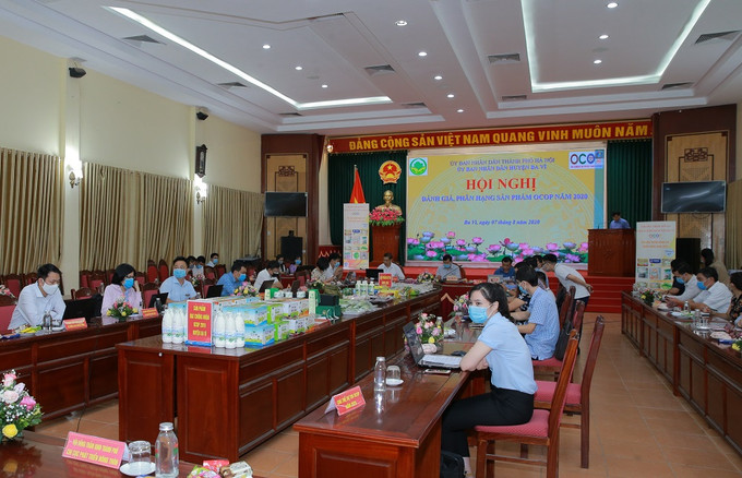 Văn phòng Điều phối chương trình xây dựng nông thôn mới Hà Nội phối hợp với Ủy ban Nhân dân huyện Ba Vì tổ chức Hội nghị đánh giá, phân hạng sản phẩm OCOP năm 2020 của huyện Ba Vì. OCOP - động lực phát triển kinh tế nông thôn Hà Nội ảnh 3