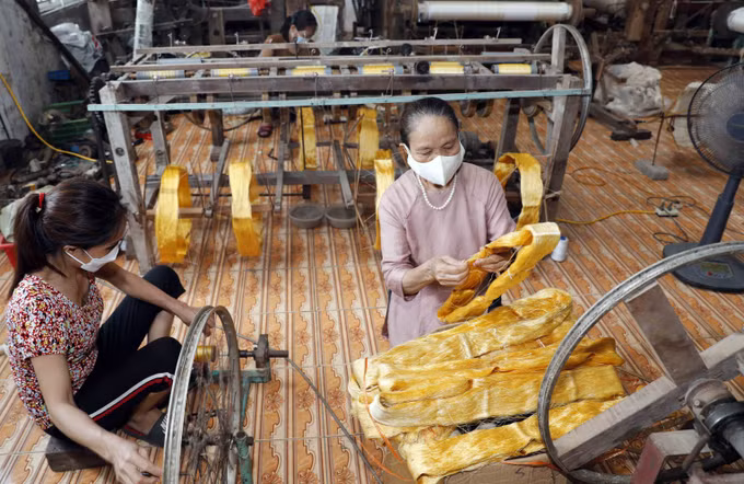 Nghệ nhân ưu tú Phan Thị Thuận được vinh danh “Công dân Thủ đô ưu tú” năm 2021 ảnh 2