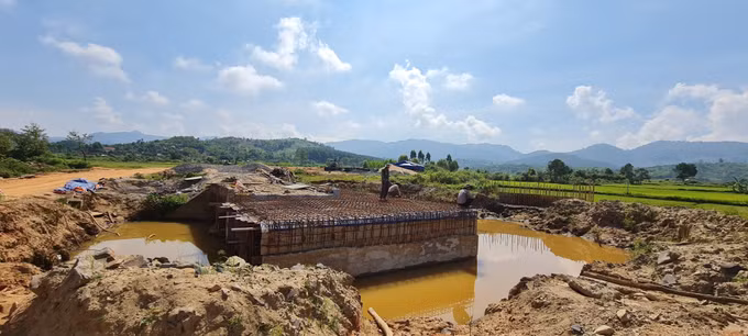 Gia Lai chậm giải ngân vốn đầu tư công - chủ đầu tư thành "con nợ" ảnh 2
