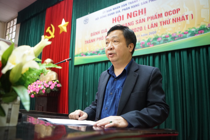 Phó Chánh Văn phòng Thường trực Văn phòng điều phối Chương trình xây dựng nông thôn mới Hà Nội Nguyễn Văn Chí cho biết: Cuối tháng 11, đầu tháng 12 tới đây, các quận, huyện, thị xã tiếp tục đánh giá, phân hạng gần 400 sản phẩm OCOP cấp huyện và cấp thành phố. Hà Nội gắn sao cho 334 sản phẩm OCOP ảnh 7