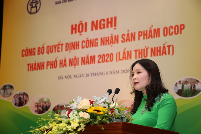 Theo bà Hoàng Thị Huyền, Phó Chánh Văn phòng chuyên trách, Văn phòng Điều phối Nông thôn mới thành phố Hà Nội cho biết, kết quả phân hạng sản phẩm OCOP có giá trị trong vòng 36 tháng kể từ ngày thành phố Hà Nội ký ban hành quyết định. Hà Nội công nhận 275 sản phẩm OCOP năm 2020 ảnh 8