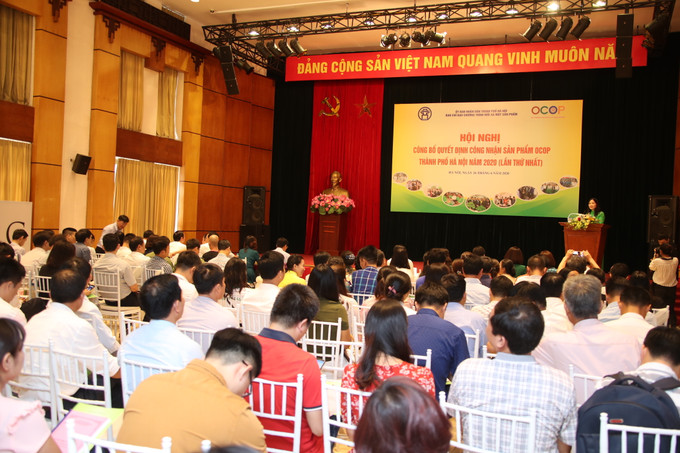 Toàn cảnh buổi Lễ công bố. Hà Nội công nhận 275 sản phẩm OCOP năm 2020 ảnh 1